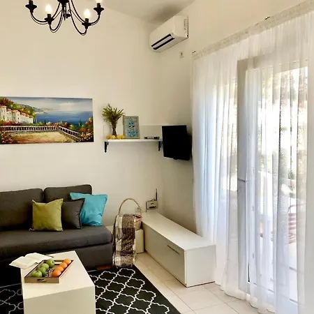 Bougainville Villa-lemon Διαμέρισμα *